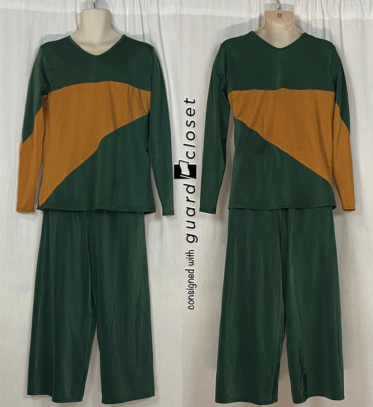 24 total green tan sleeveless tunics + male tops pants Baltogs