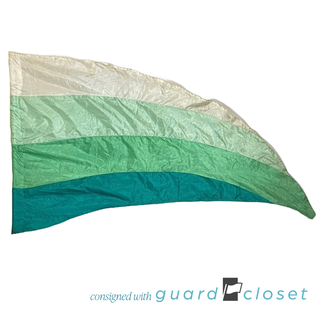 17 Horizontal shades of green white flags