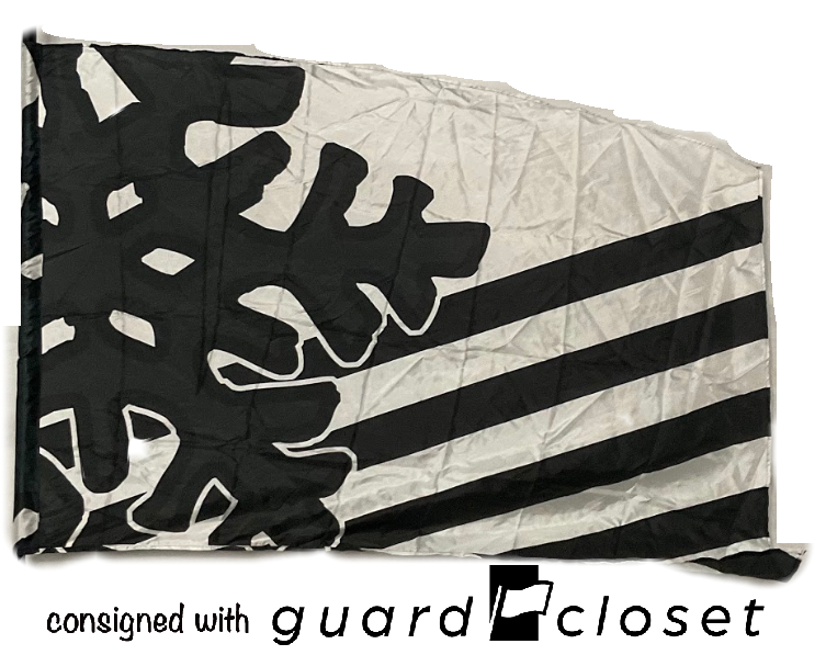 23 white black snowflake flags