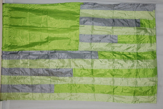 10 Green Gray Flags