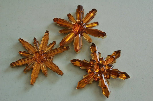 14 Brooches bead Accents, 4.5" Across- Plastic- No Pin Or Clip On Back, Excellent Condition