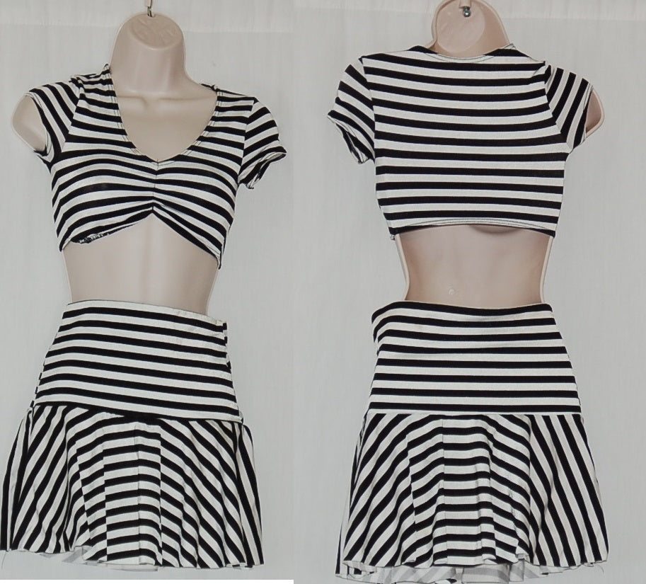 4 Black White Stripe Tops + 6 Skirts + 1 V-neck T-shirt