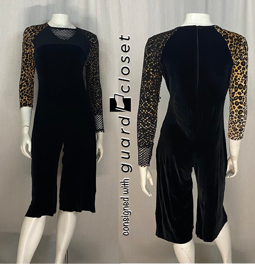 16 black cheetah print capri length uniforms