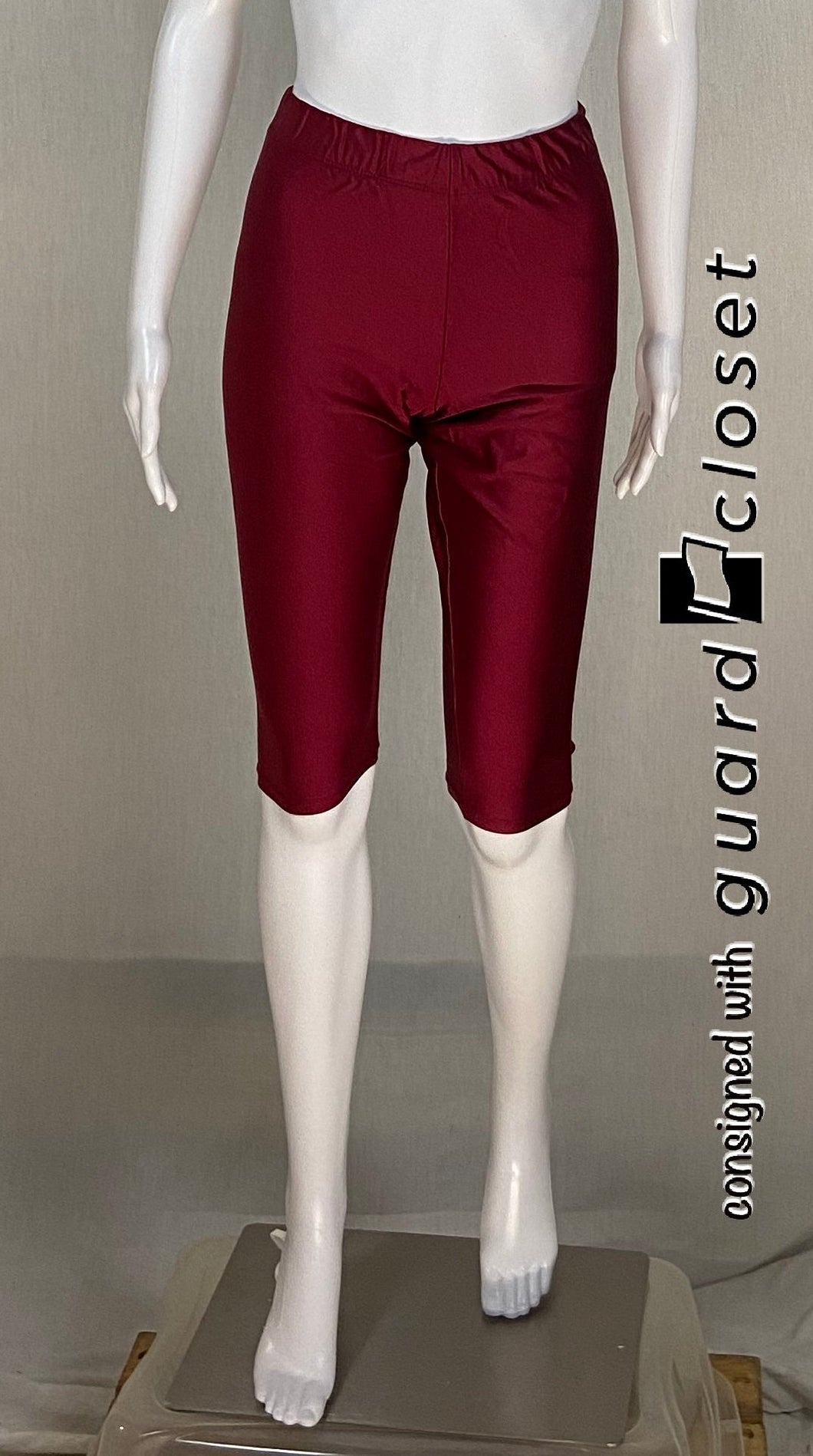 18 maroon knee length pants