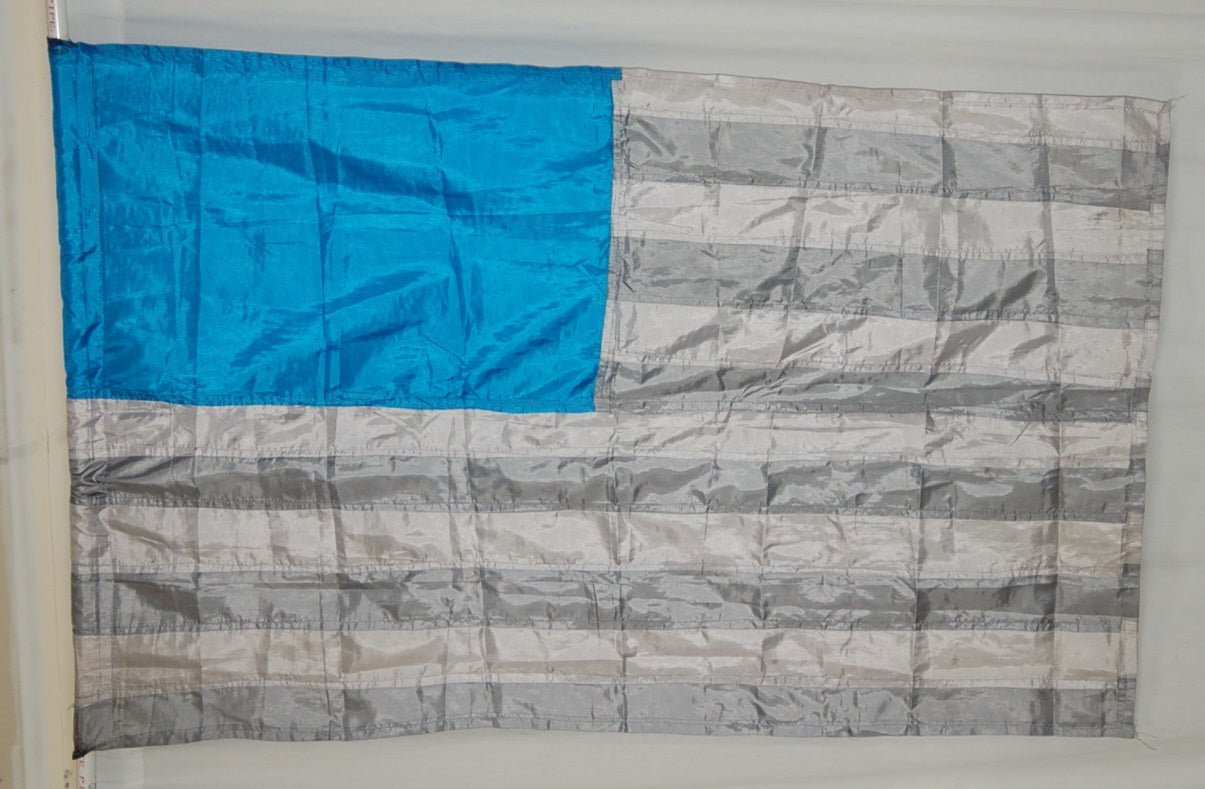 6 blue gray flags