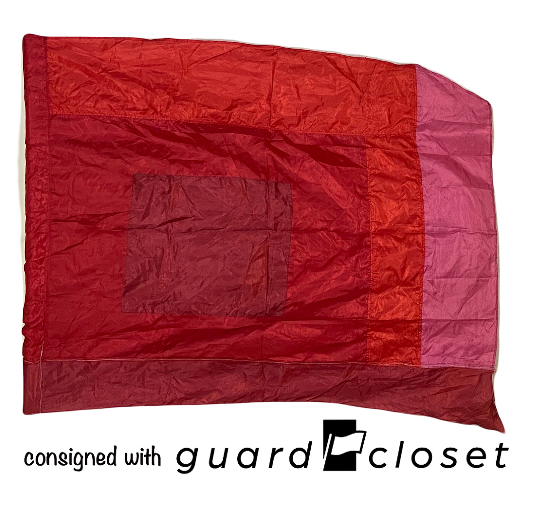 5 shades of red color block flags