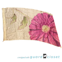 Load image into Gallery viewer, 4 Beige with green leaves and pink flower flags by McCormicks
