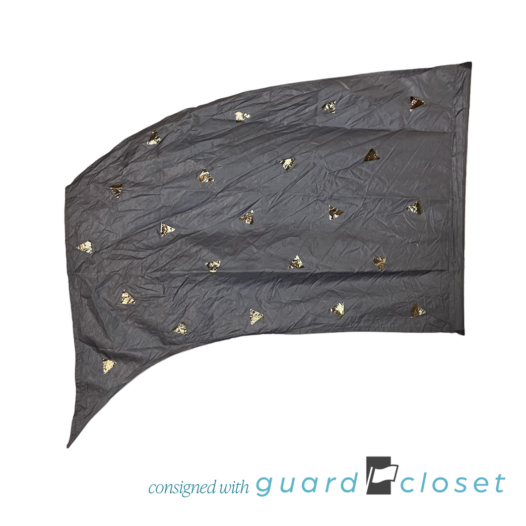 20 Gray Flags with Gold Triangles