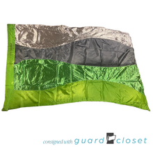 Load image into Gallery viewer, 9 Green Gray Silver Wave Flags
