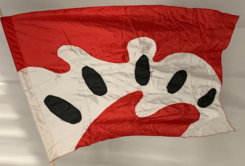 16 red/black/white squiggle/dot flags