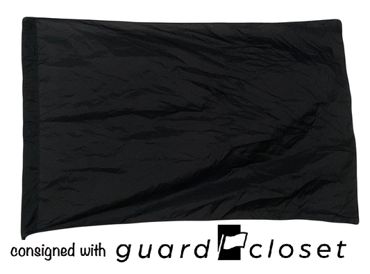 25 solid black flags