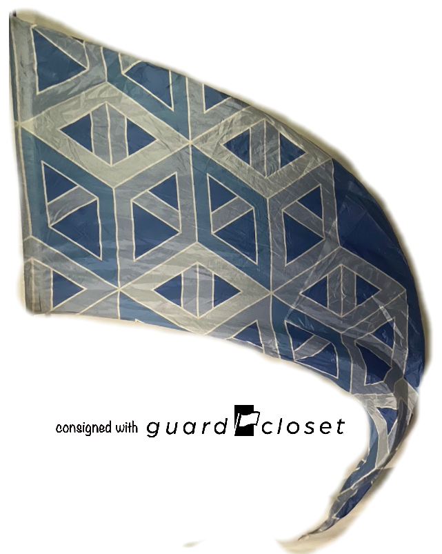 23 blue/white geometric swing flags