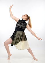 Load image into Gallery viewer, Wisteria Dress Showday Designs
