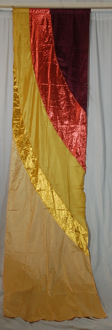 10 Red/gold Banners guardcloset