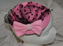 Load image into Gallery viewer, 11 pink felt hats guardcloset
