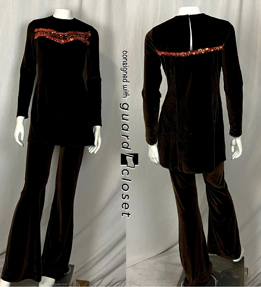 31 Brown Tops With Orange Sequin Accent + 37 Brown Pull On Pants Algy