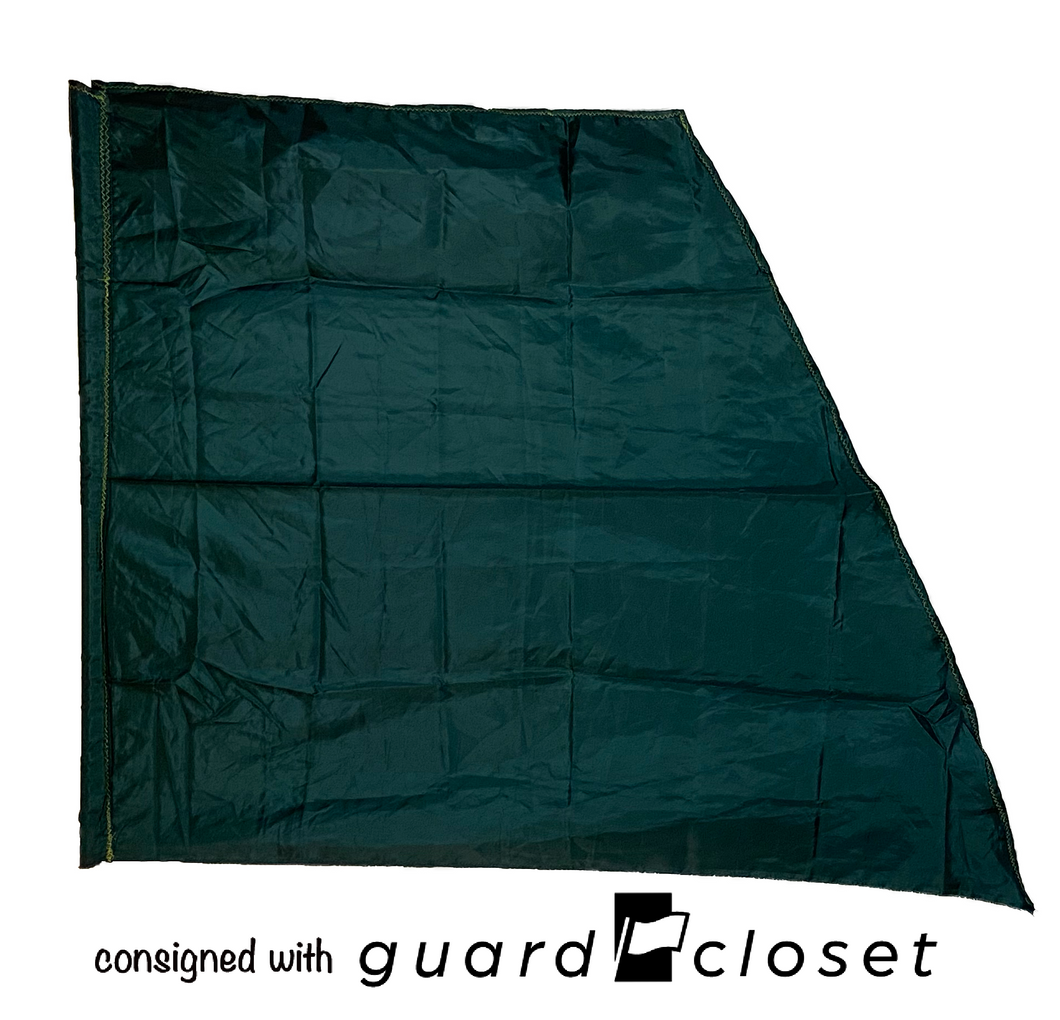 7 Solid Forest Green Flags guardcloset